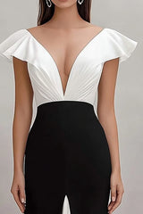 Schwarzes Krawattenkleid mit Rüschen und Flügelärmeln