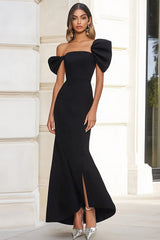 Schwarzes Einschultriges Ballkleid mit Schlitz