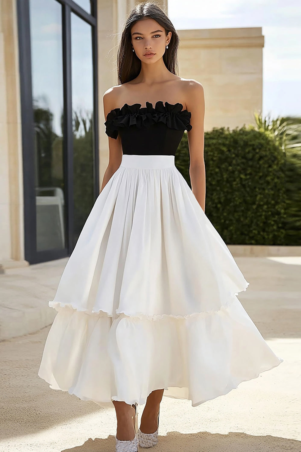Schwarz weißes Trägerloses Langes Ballkleid mit Rüschen