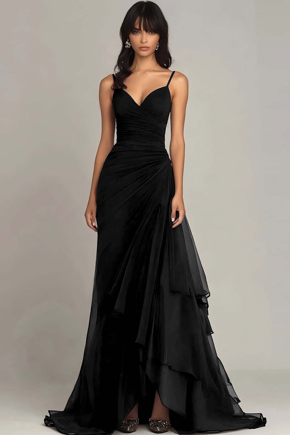Dunkelbraunes Spaghettiträger-Kleid mit einer Linie und Rüschen