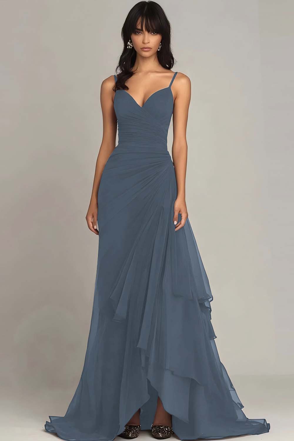 Dunkelbraunes Spaghettiträger-Kleid mit einer Linie und Rüschen