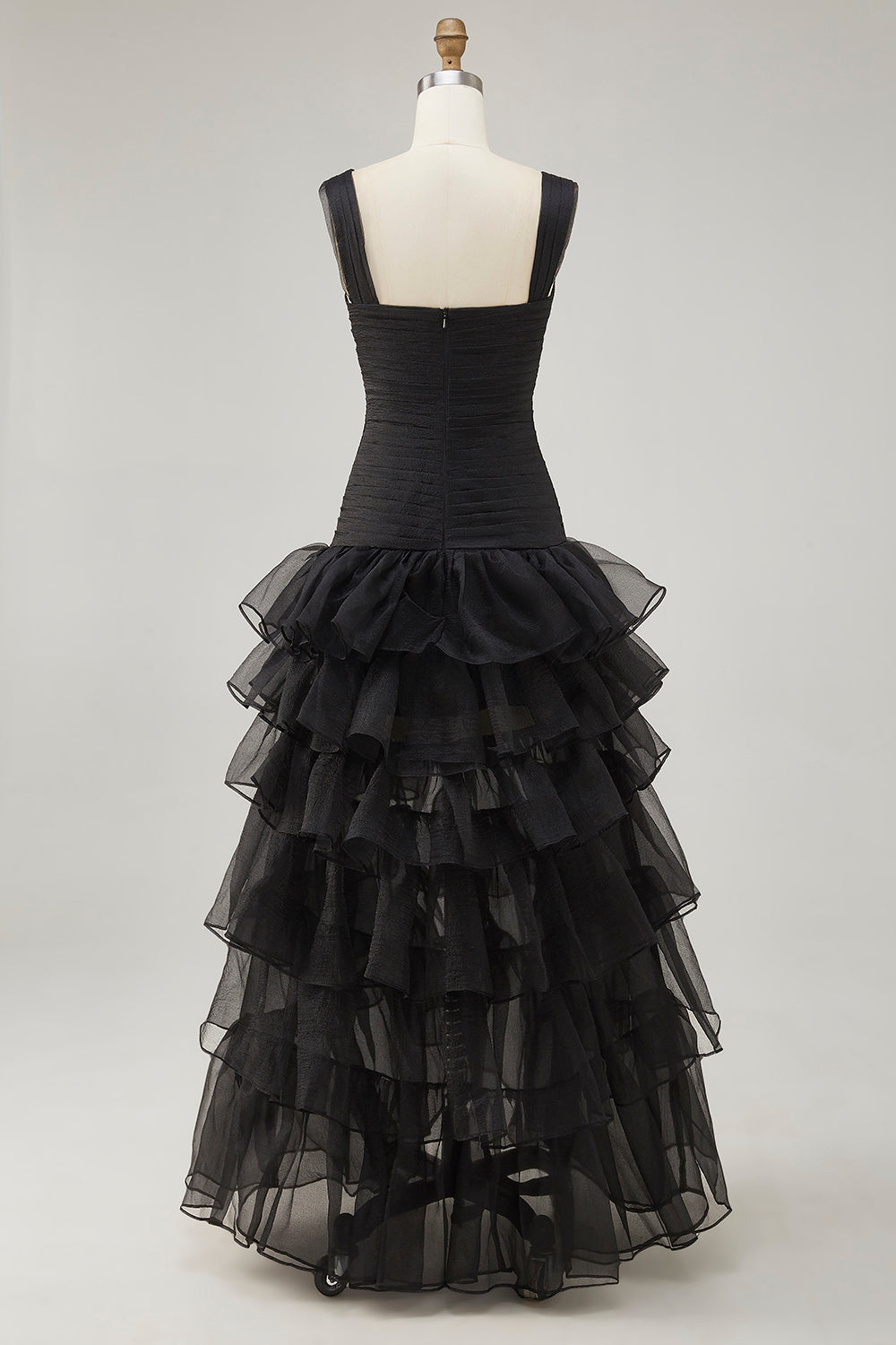 Schwarzes Hoch Niedrig Organza Abendkleid mit Rüschen