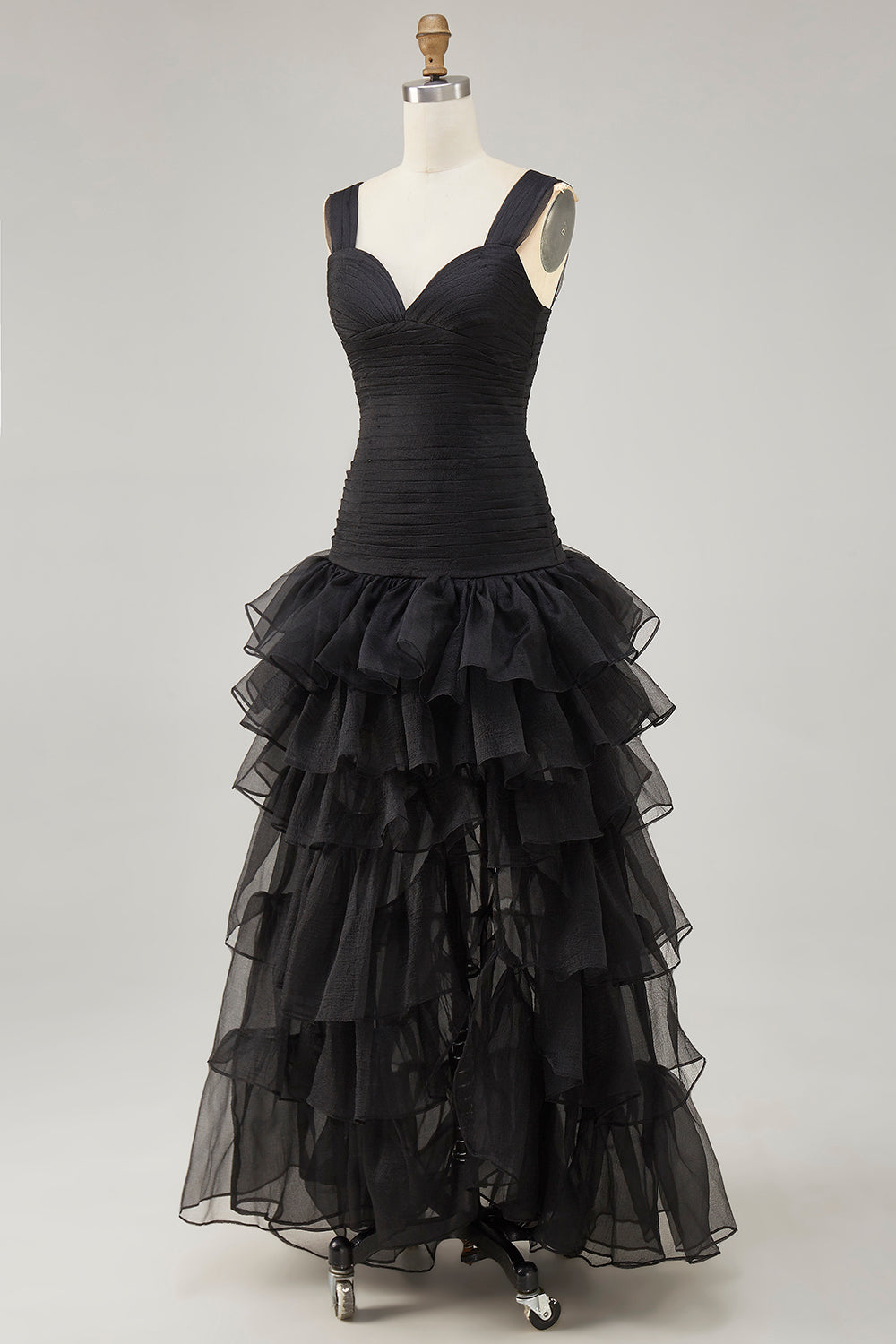Schwarzes Hoch Niedrig Organza Abendkleid mit Rüschen