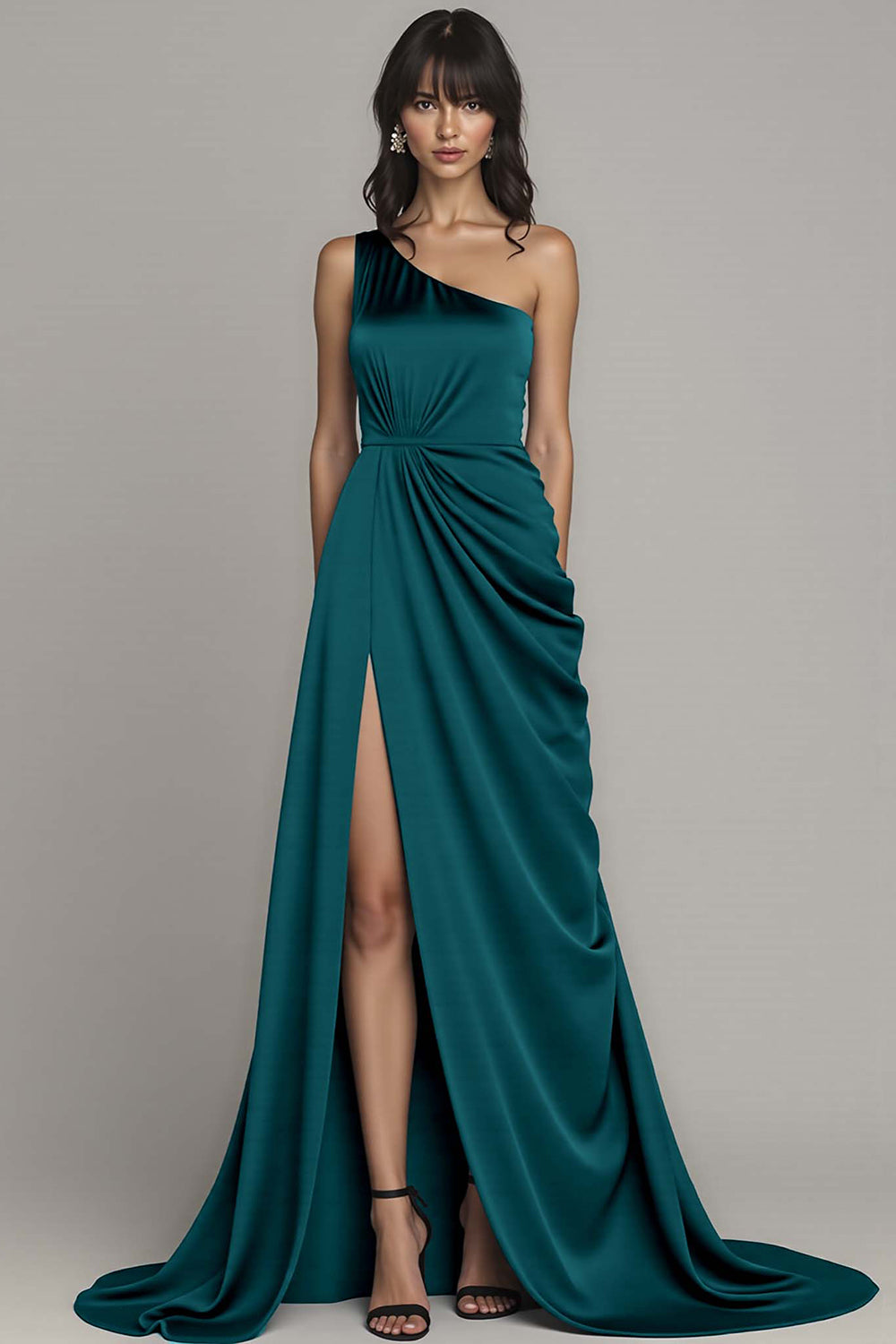 Schwarzes Ballkleid mit einer Schulter und Schlitz