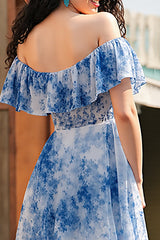 Schulterfreies Weiß blaues Blumen Ballkleid mit Schlitz