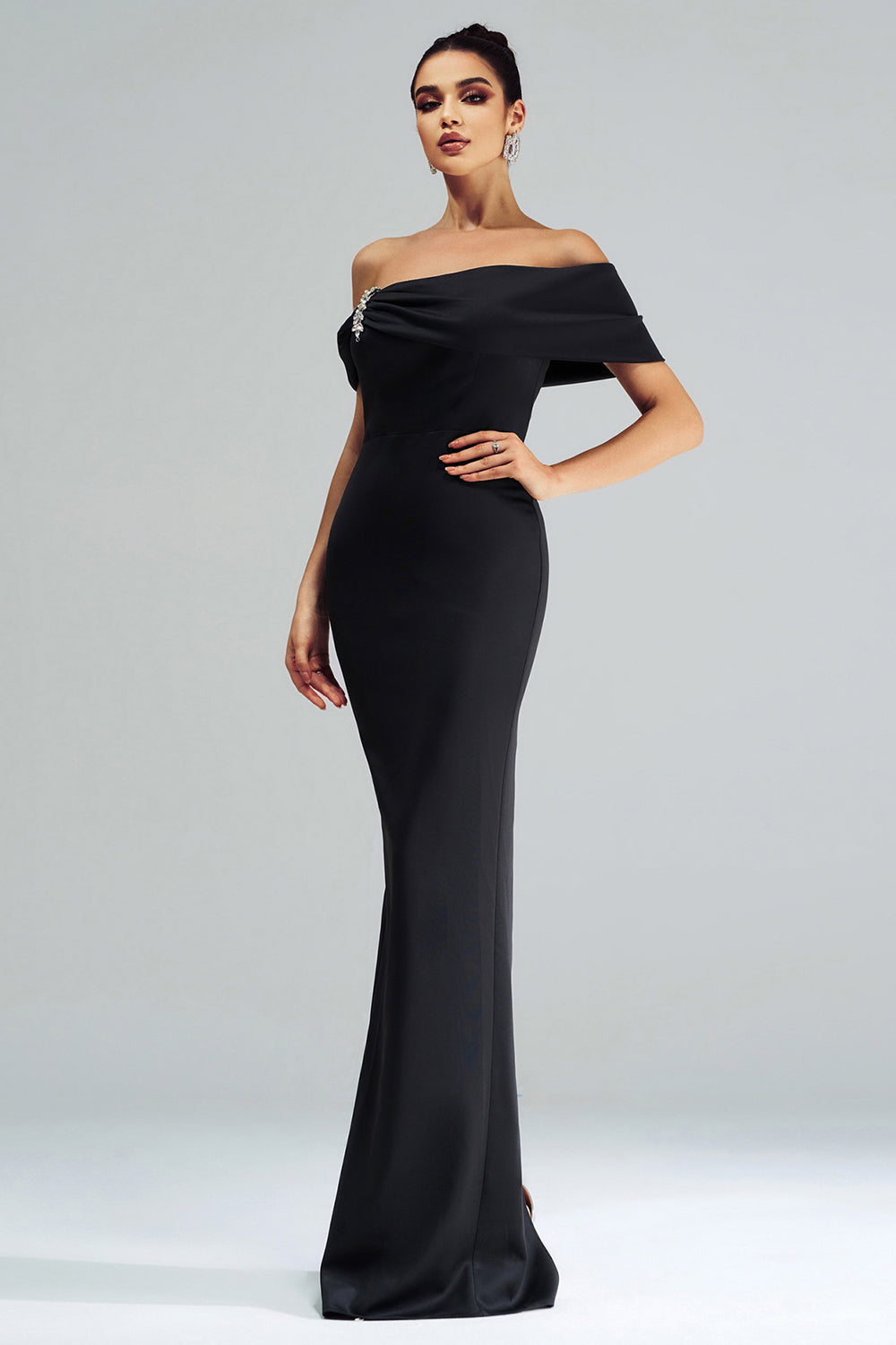 Schulterfreies Meerjungfrau Schwarzes Hochzeitsgastkleid