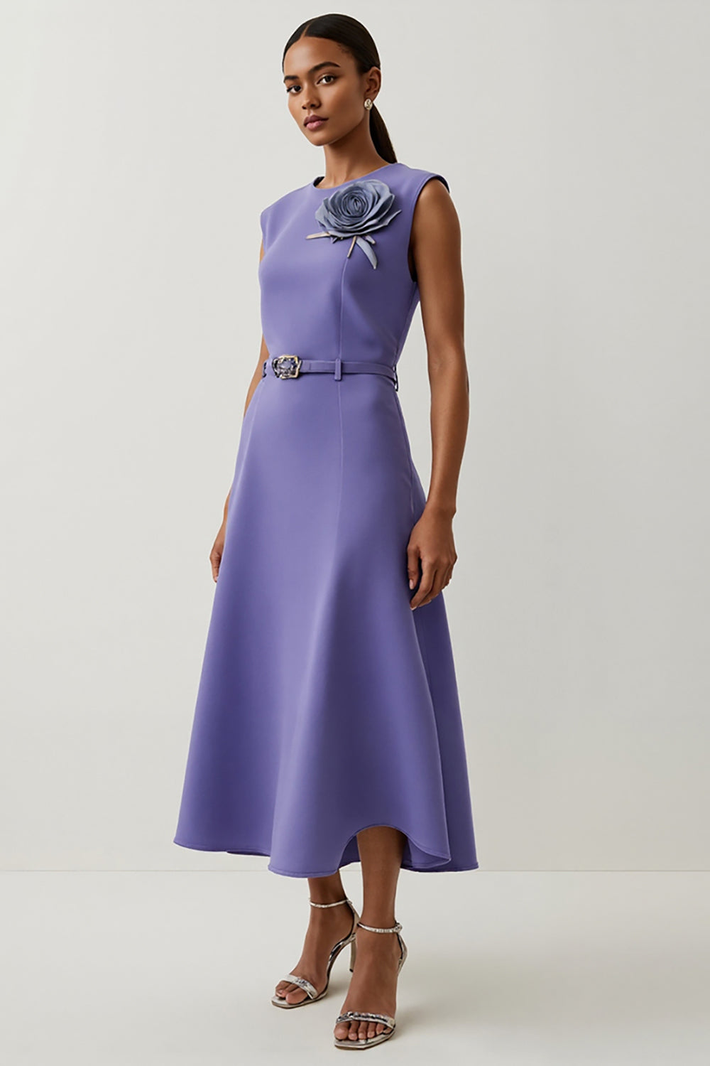 Lila Satin A Linie Tee Länge Semi Formal Kleid mit 3D Blume