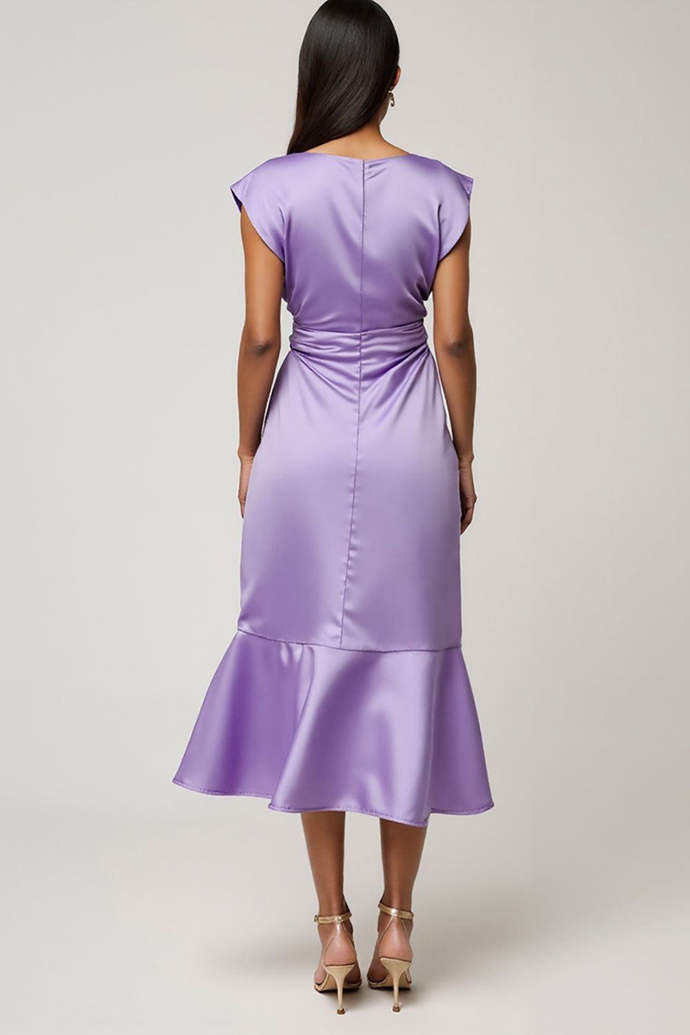 Lila Bodycon Satin Flügelärmel Midi Hochzeitsgastkleid mit Rüschen