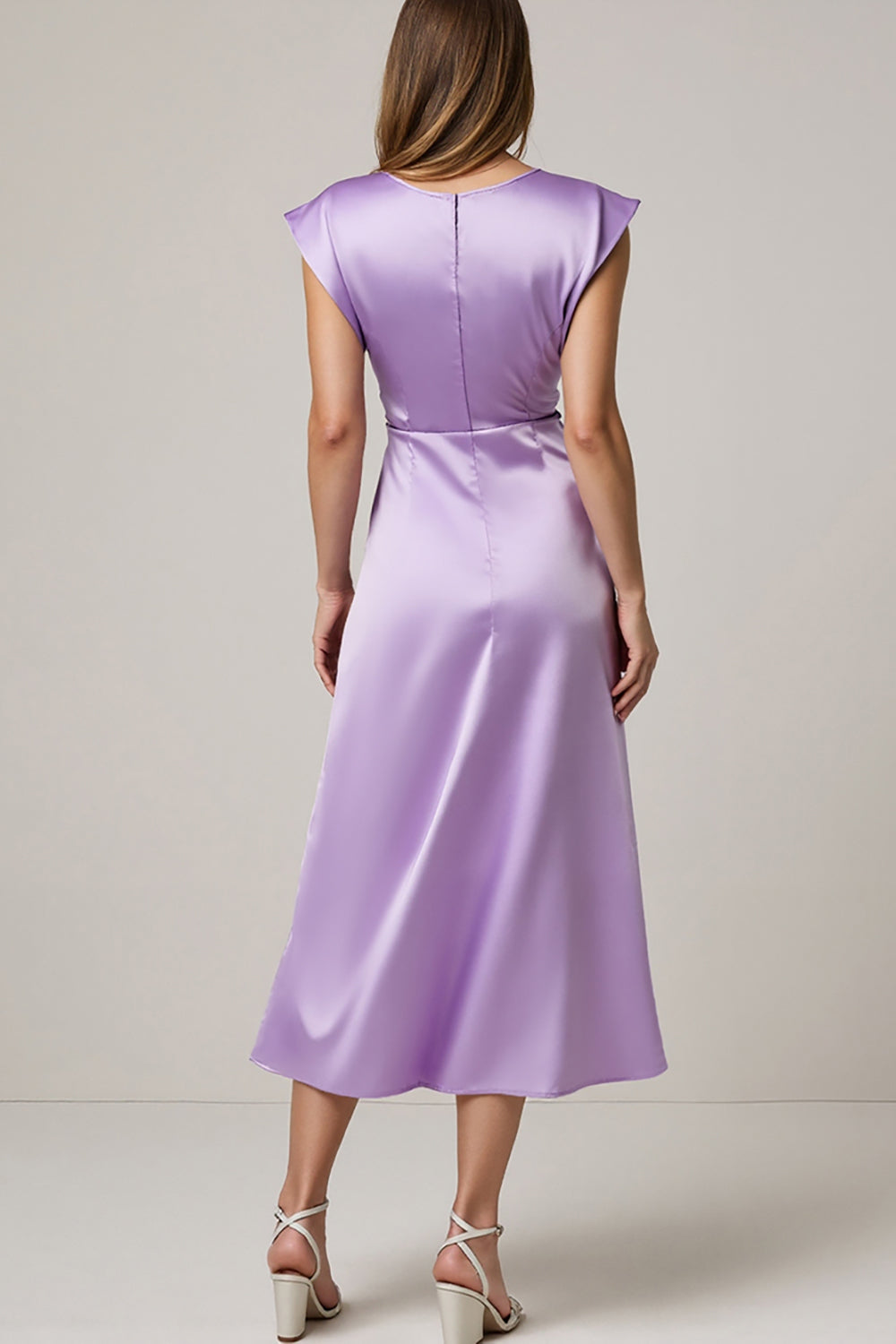 Lila Gerafftes Maxikleid für Hochzeitsgäste aus Satin