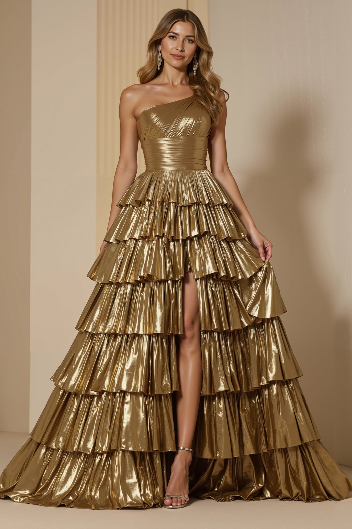 Glitzerndes Goldenes Metallic Gestuftes Langes Festtags-Partykleid mit Rüschen