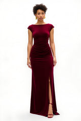Burgunderrotes Langes Samt Festtags-Partykleid mit U-Boot-Ausschnitt und Schlitz