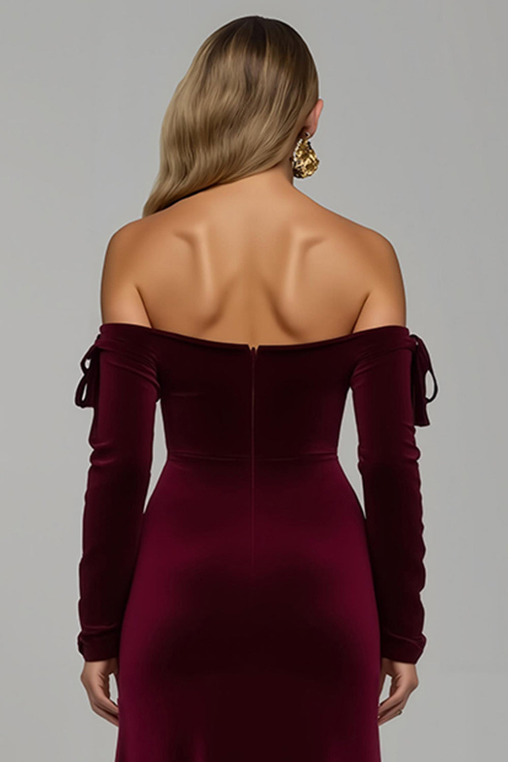Burgunderrotes Schulterfreies Partykleid aus Samt mit Schlitz