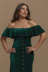 Dunkelgrünes Schulterfreies Partykleid aus Samt mit Schlitz