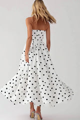 Weißes Trägerloses A-Linie Kleid mit schwarzen Polka Dots