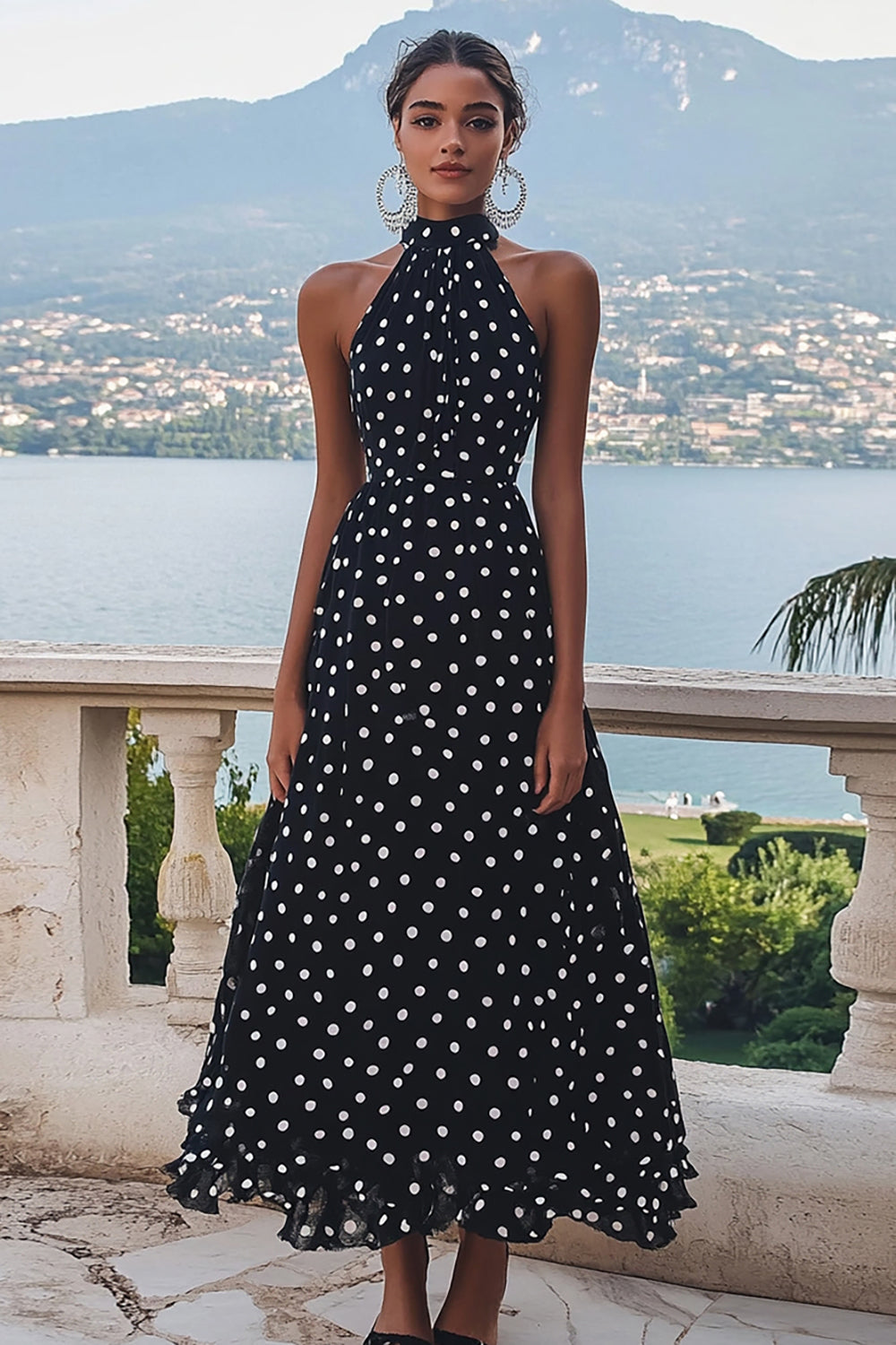 Hochgeschlossenes Schwarzes Weißes A-Linie Polka-Dots Kleid