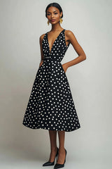 A-Linie Schwarz Weißes Kleid mit V-Ausschnitt und Polka Dots