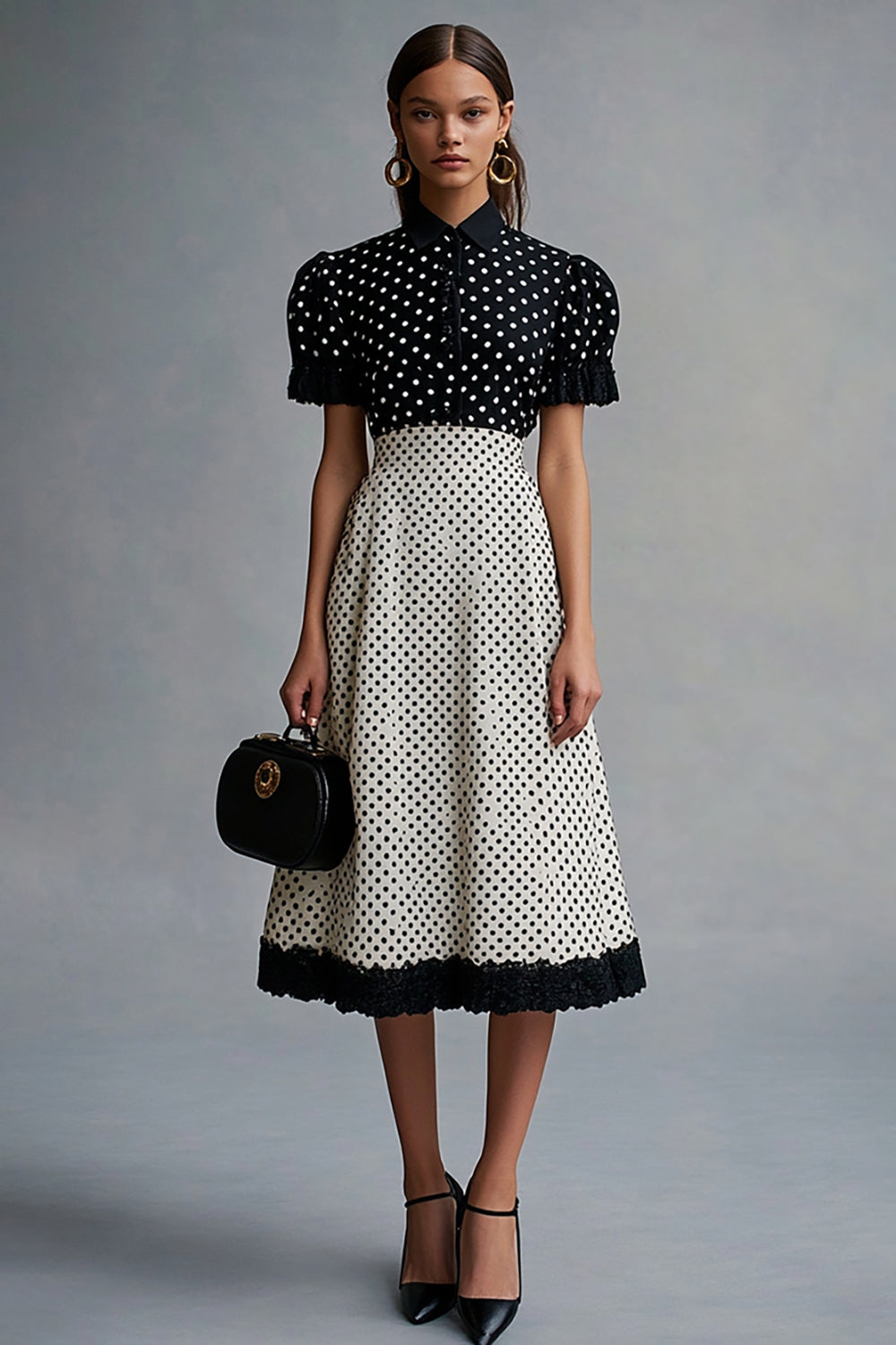 Vintage Schwarz-weißes Polka Dots Kleid mit Rüschen und Reversausschnitt