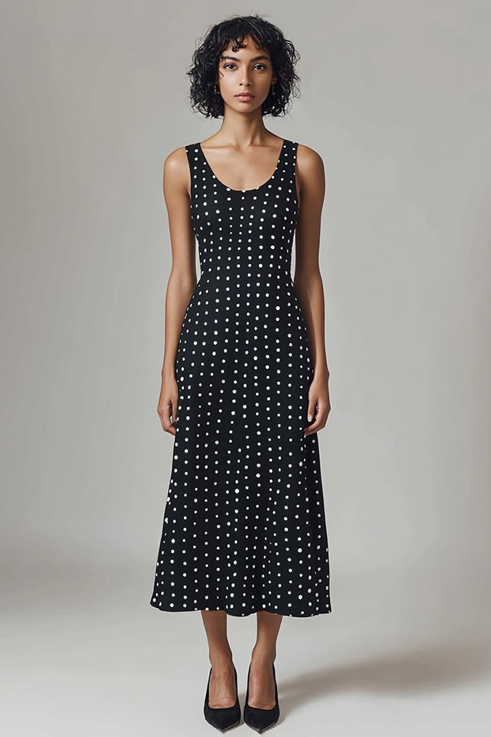 Schwarzes weißes Polka Dots Kleid mit Rundhalsausschnitt