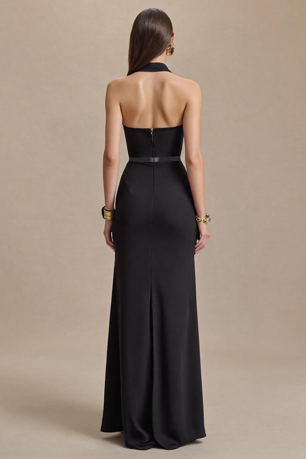 Schwarzes Langgeschlossenes Ballkleid mit hohem Ausschnitt und Schlitz