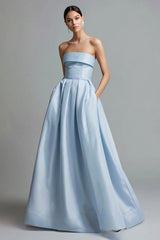 Trägerloses Himmelblaues Ballkleid aus Satin in A-Linie