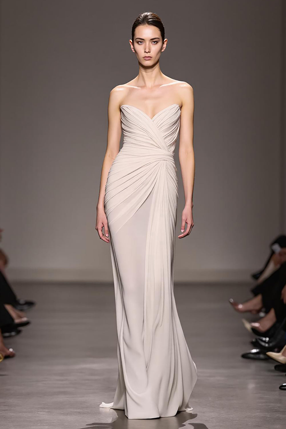 Elegantes Elfenbein Herzausschnitt Etui Langes Abendkleid mit Rüschen