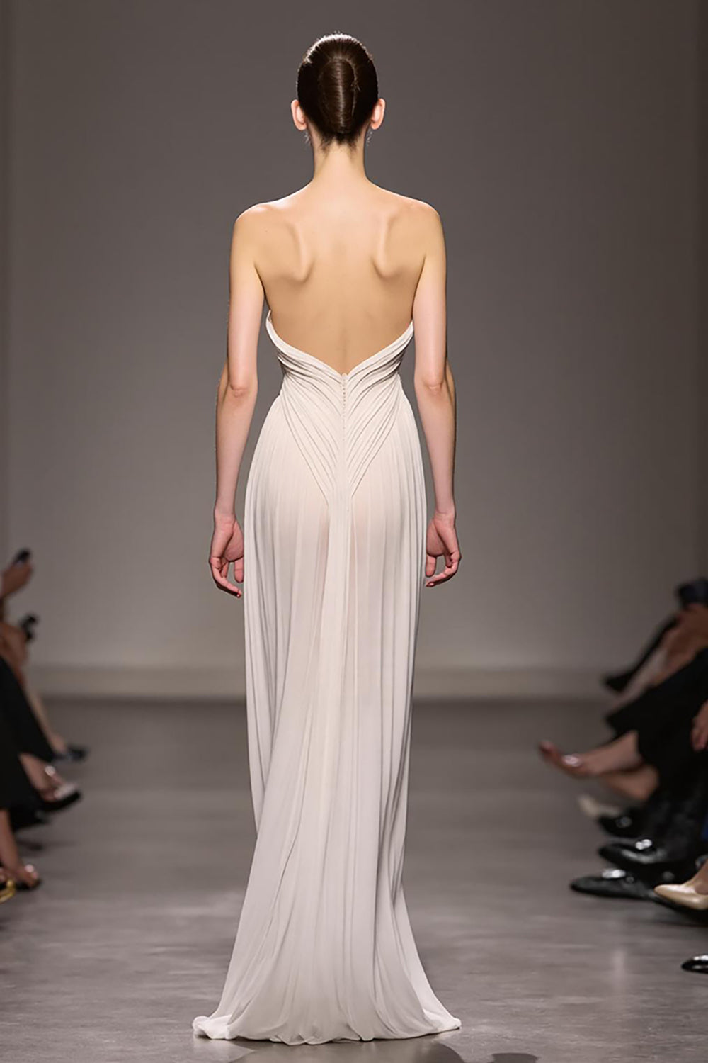 Elegantes Elfenbein Herzausschnitt Etui Langes Abendkleid mit Rüschen