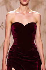 Samt Dunkelrotes Herzausschnitt Langes Abendkleid mit Schlitz