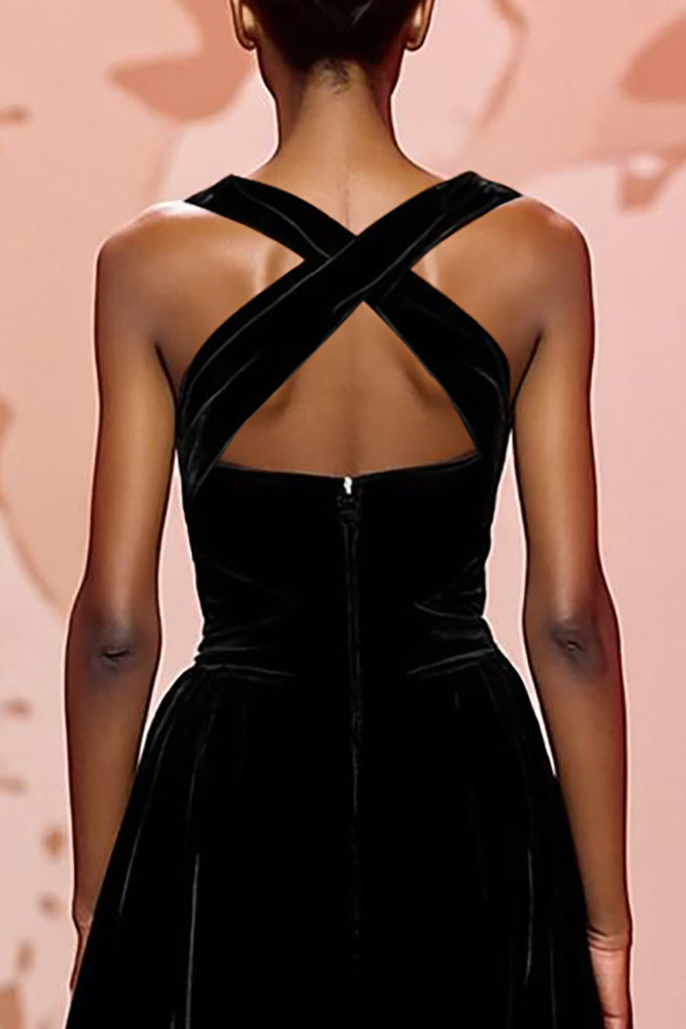 Einfaches Schwarzes Langes Abendkleid aus Samt mit Schlüsselloch