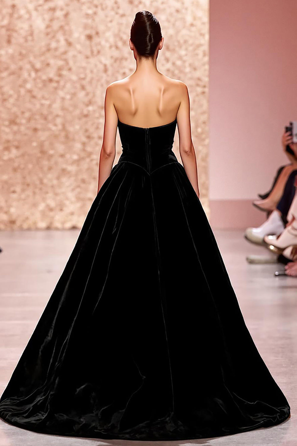 Einfaches Schwarzes Trägerloses Abendkleid in A-Linie aus Samt
