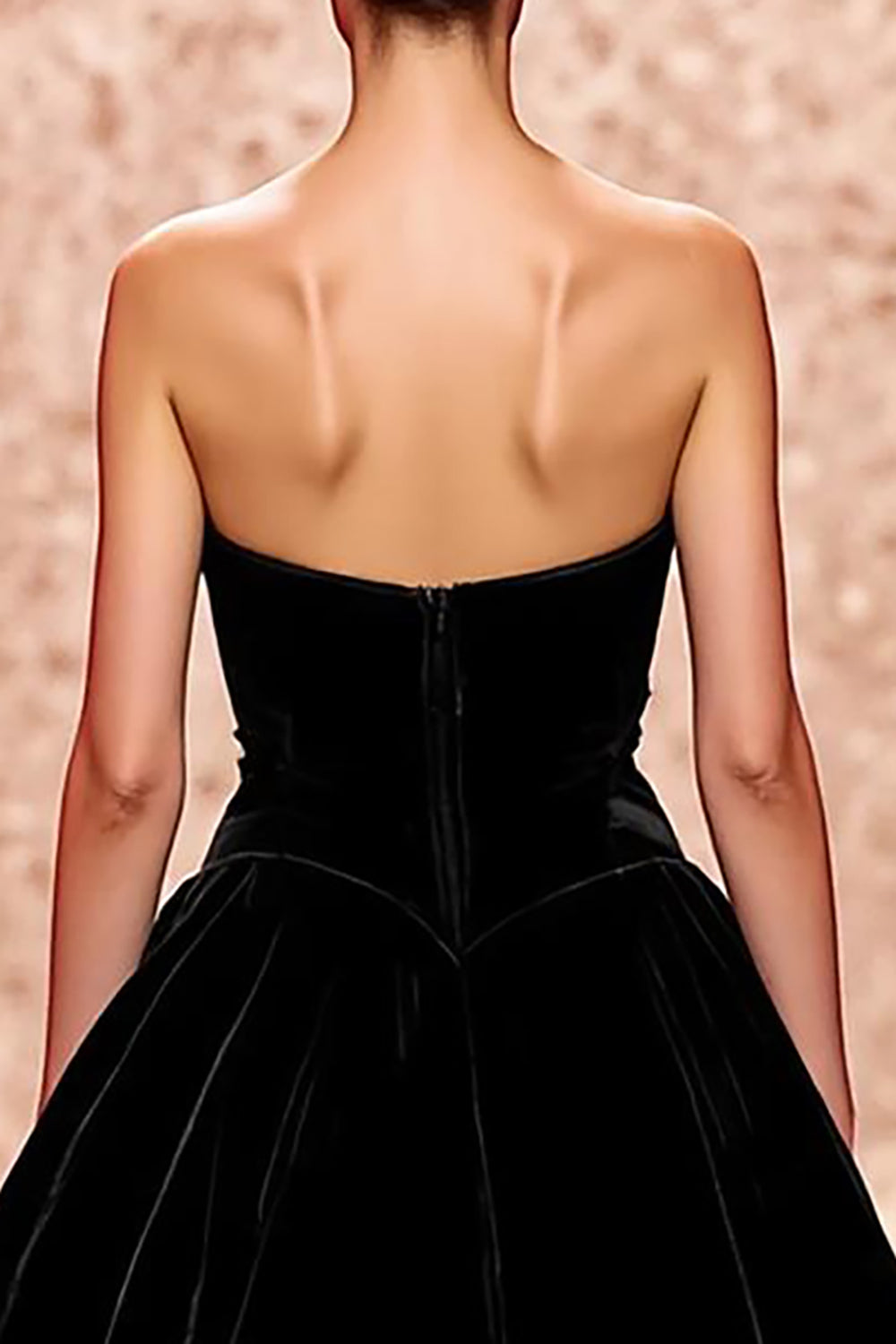Einfaches Schwarzes Trägerloses Abendkleid in A-Linie aus Samt