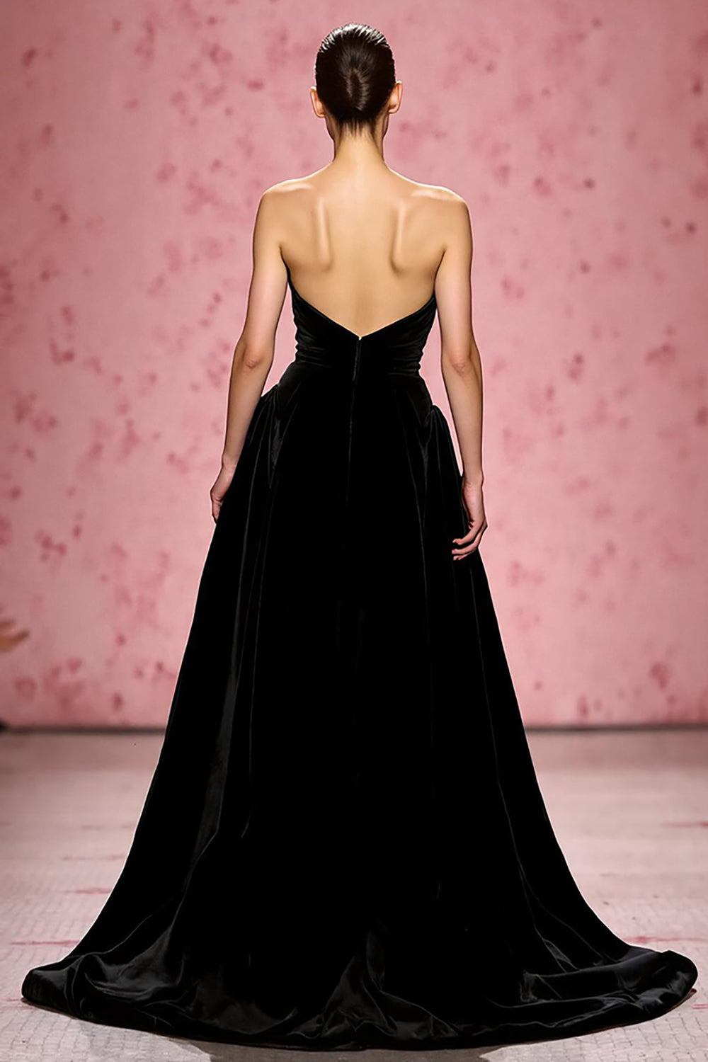 Einfaches Schwarzes A-Linie Langes Trägerloses Abendkleid aus Samt mit Schlitz