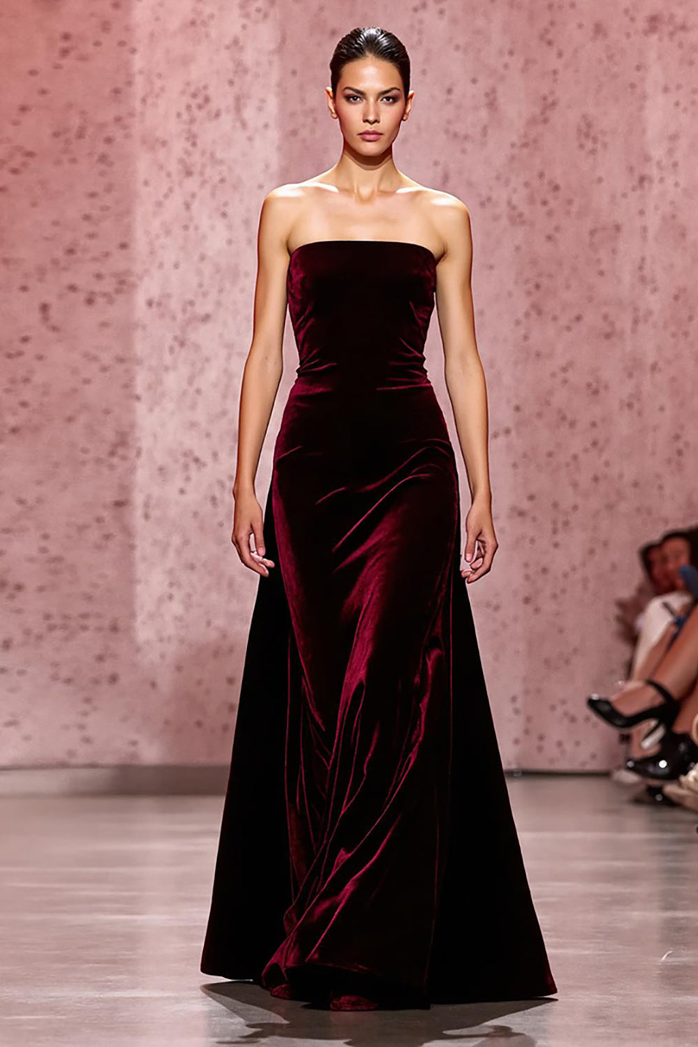 Dunkelrotes Trägerloses Abendkleid aus Samt