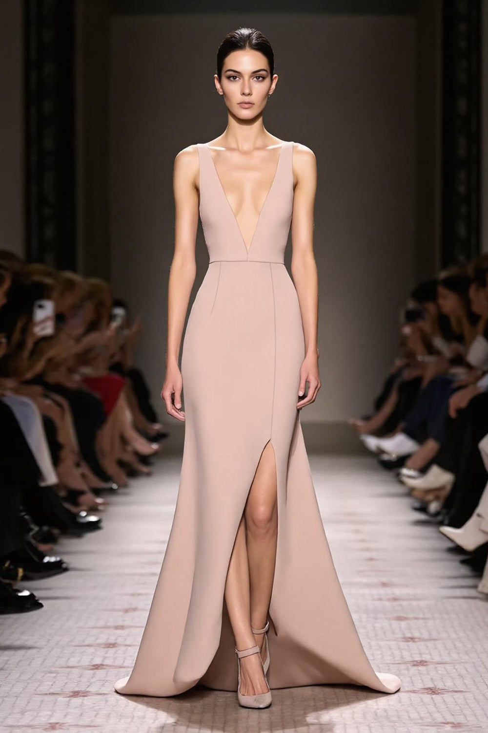 A-Linie Champagner Abendkleid aus Satin mit V-Ausschnitt und Schlitz