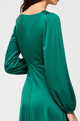 Langärmeliges Grünes Hochzeitsgastkleid mit quadratischem Ausschnitt