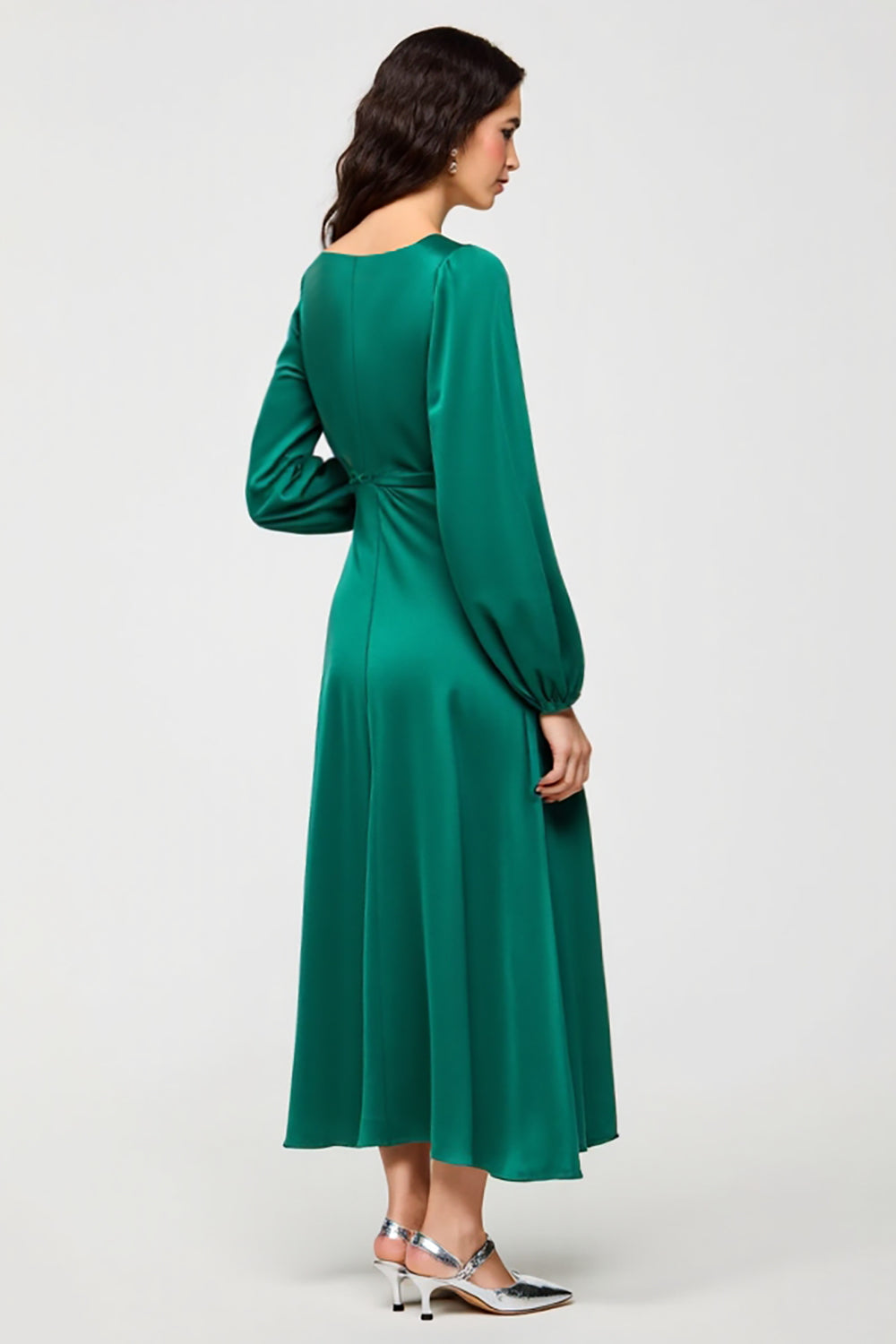 Langärmeliges Grünes Hochzeitsgastkleid mit quadratischem Ausschnitt