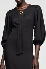 Schwarzes A-Linie 3/4 Ärmel Langes Hochzeitsgastkleid mit Quaste