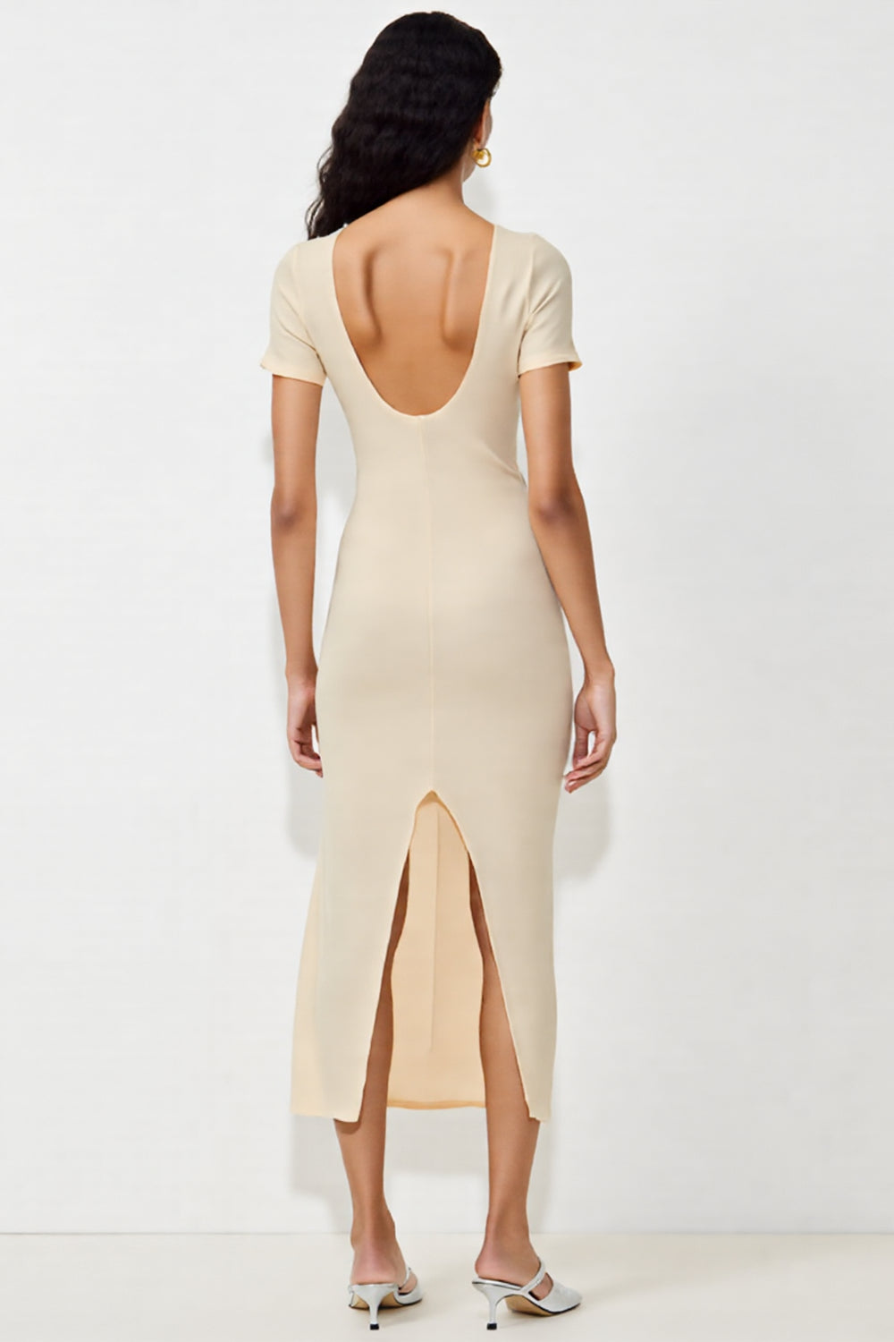 Einfaches Aprikose Midi Etui Kleid für Hochzeitsgäste mit Schlitz