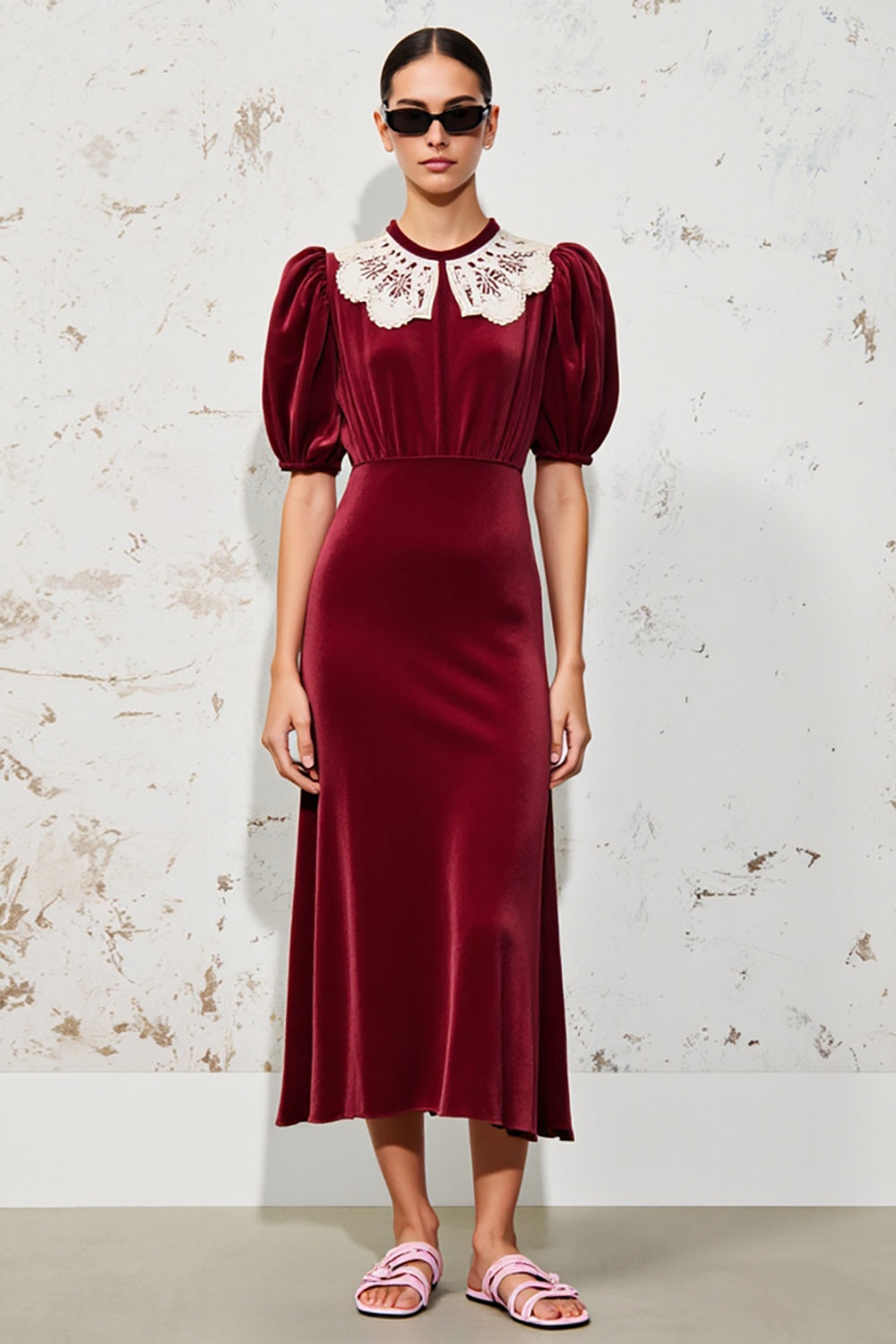 Dunkelrotes A-Linie Hochzeitsgastkleid aus Samt