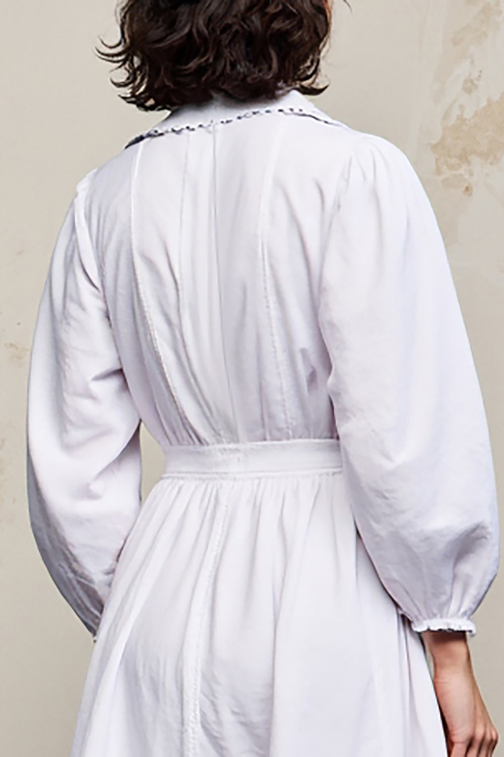 Weißes Einfaches Langärmeliges A-Linie Hochzeitsgastkleid