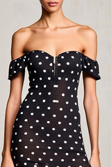 Schwarzes Schulterfreies Etui Polka Dots Hochzeitsgastkleid