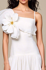 Weißes A-Linie Kleid für Hochzeitsgäste mit Blumenmuster und Rüschen