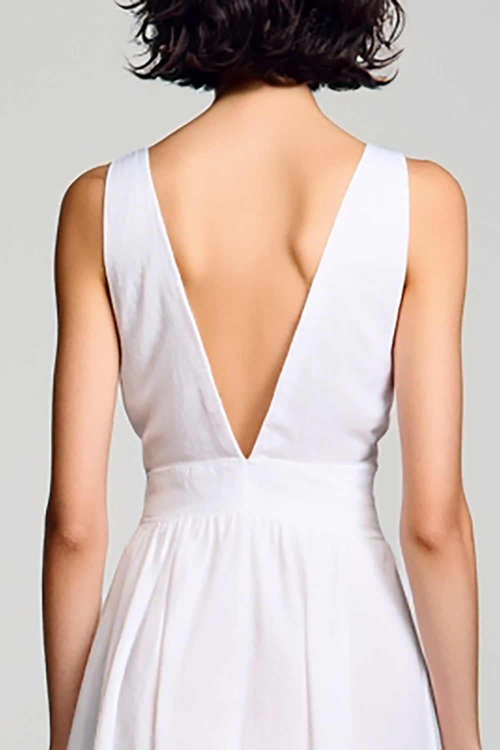 Weißes A-Linie Hochzeitsgastkleid mit V-Ausschnitt