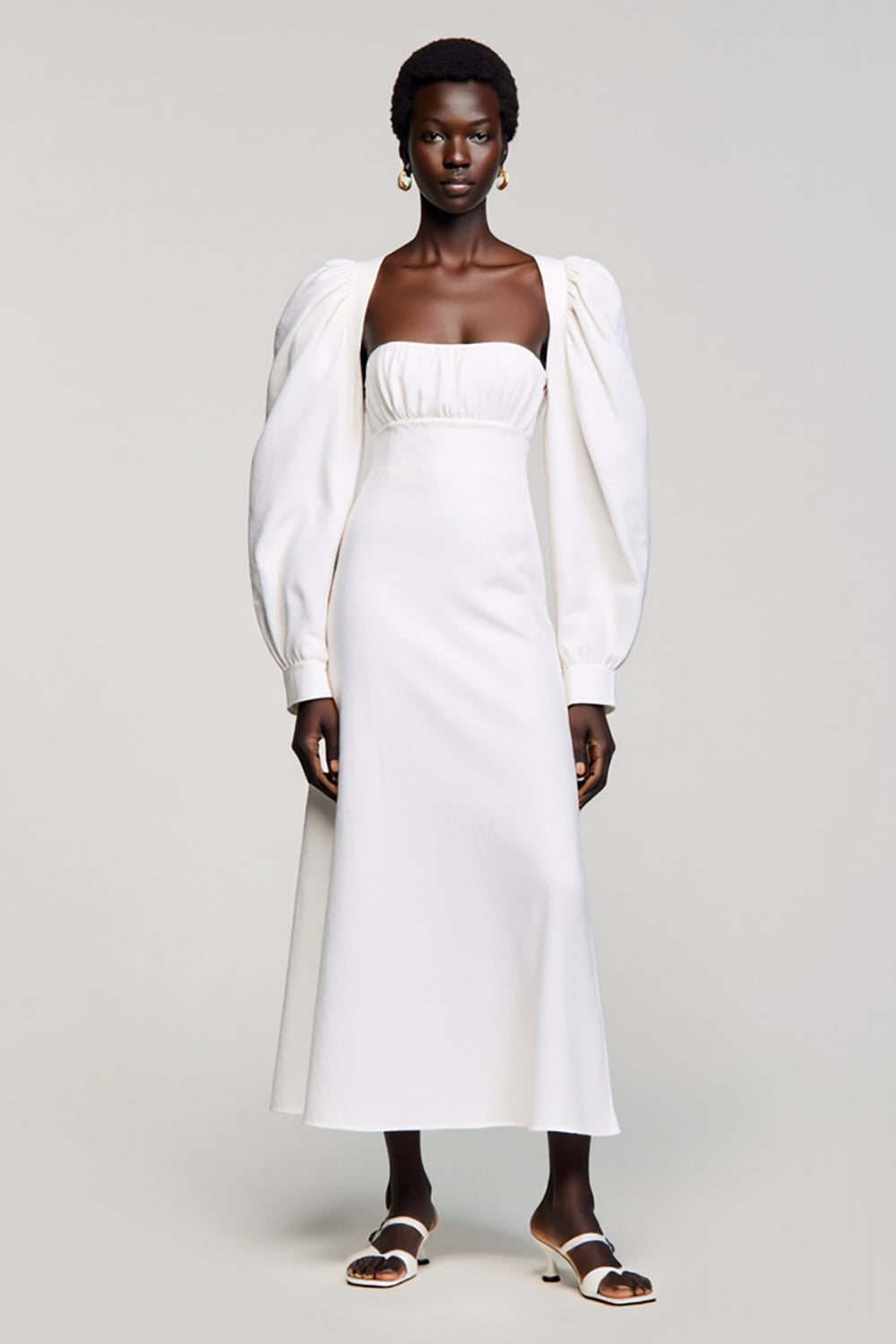 Weißes A-Linie Hochzeitsgastkleid mit langen Ärmeln