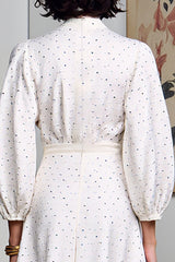 Weißes Langes Hochzeitsgastkleid mit Polka Dots in A-Linie