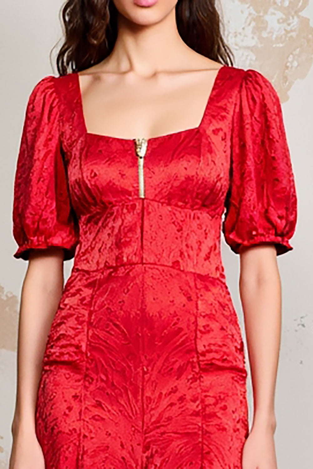 Rotes Satin Langes Hochzeitsgastkleid mit quadratischem Ausschnitt