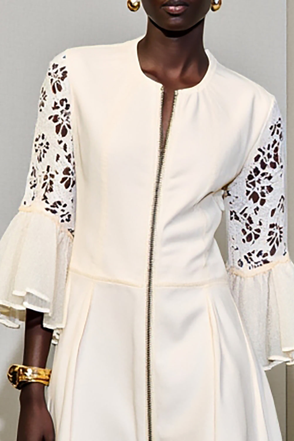 Elfenbein A-Linie Langes Hochzeitsgastkleid mit Spitze
