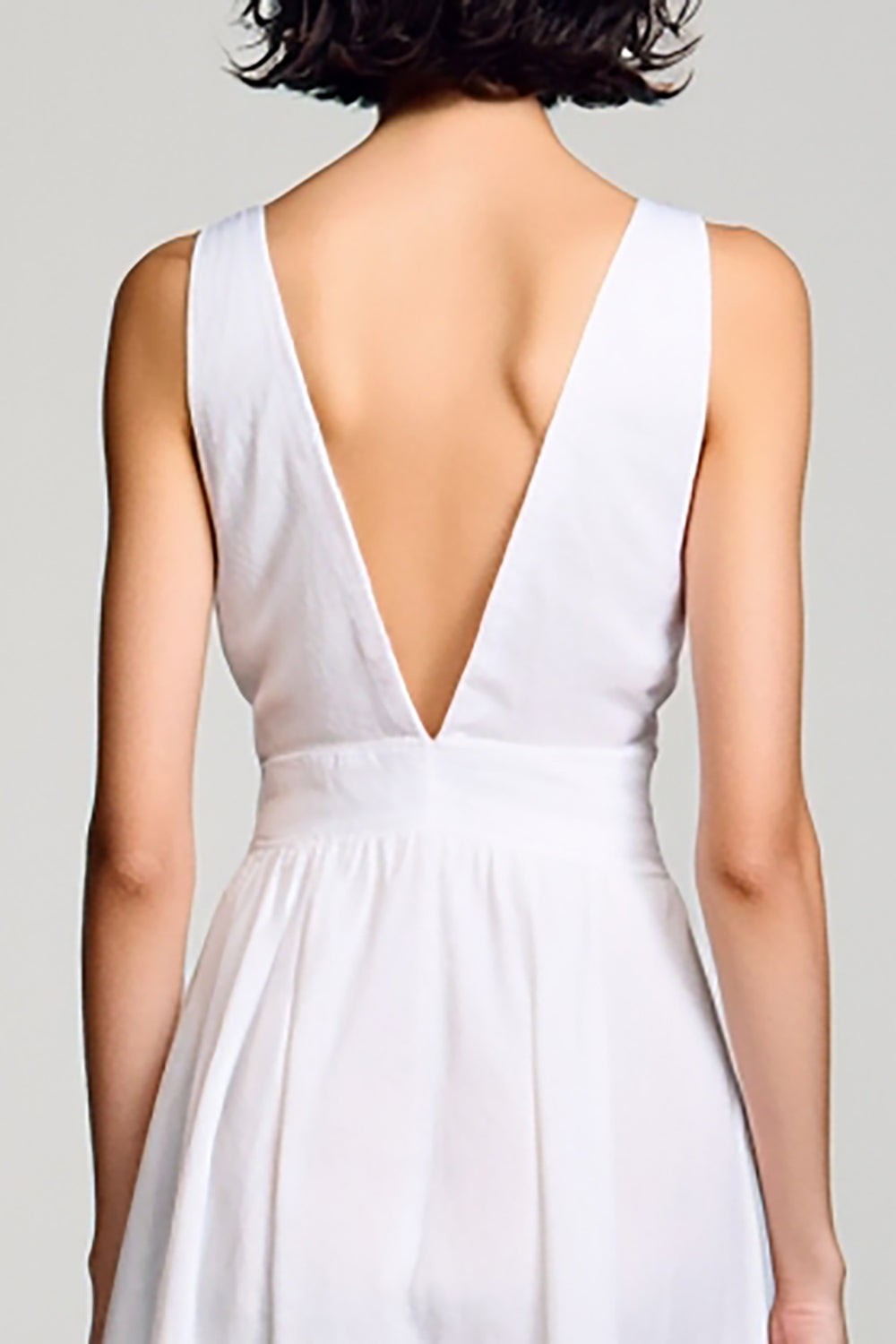 Weißes A-Linie Midikleid mit V-Ausschnitt
