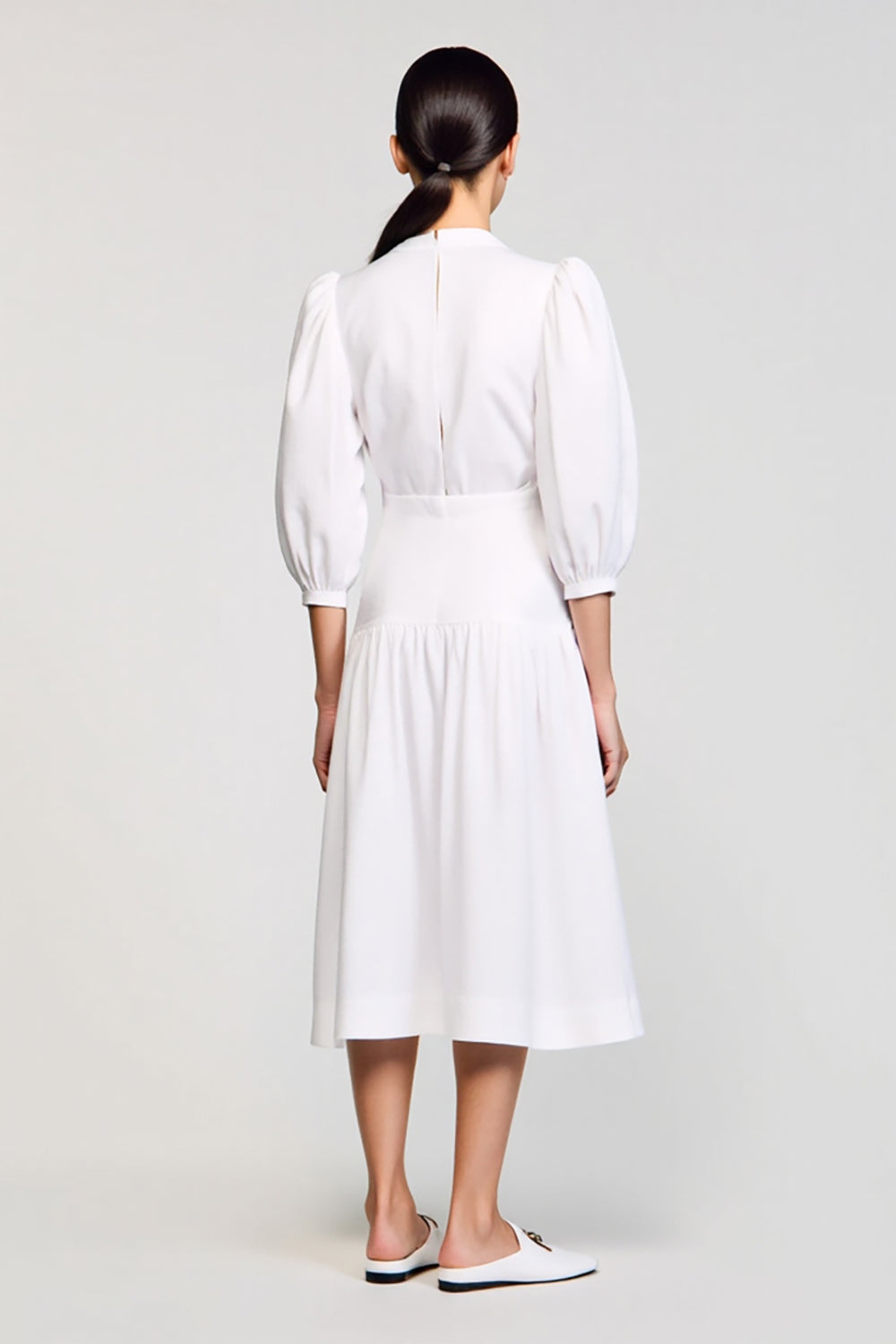 A Linie Weißes Midikleid für Hochzeitsgäste mit Schleife