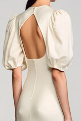 Langes Elfenbein Hochzeitsgastkleid mit Puffärmeln und Schlüsselloch