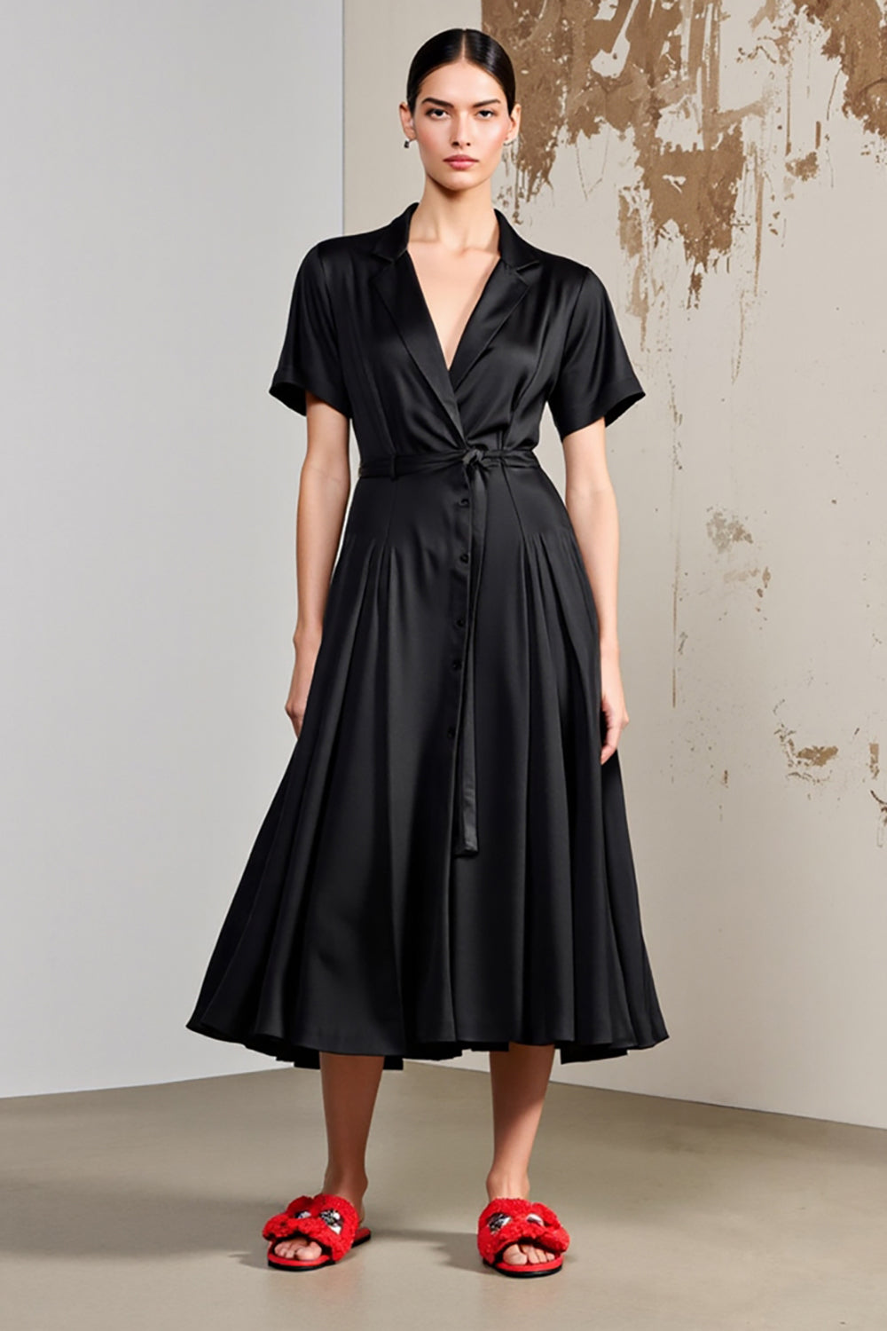 A Linie V-Ausschnitt Midi Schwarzes Hochzeitsgastkleid mit Schärpe